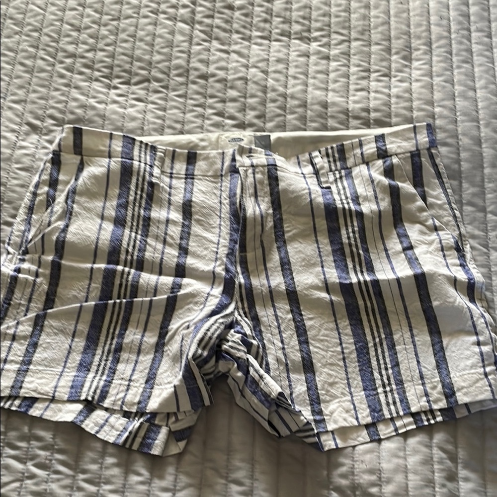 Old Navy Blue and White Striped Women's Shorts